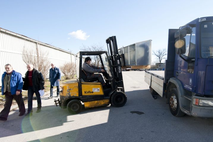 »3. maj« odvozi iz TIBO-a  repromaterijal i opremu, bez obzira bila završena ili ne / Snimio Marin ANIČIĆ