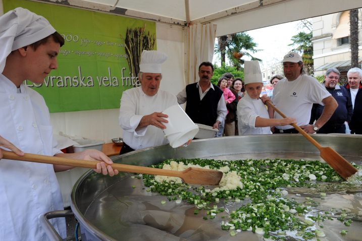 Velu fritaju od 1.000 jaja i 30 kg šparoga pripremit će chef Boris Mihovilić / Snimio Silvano Ježina