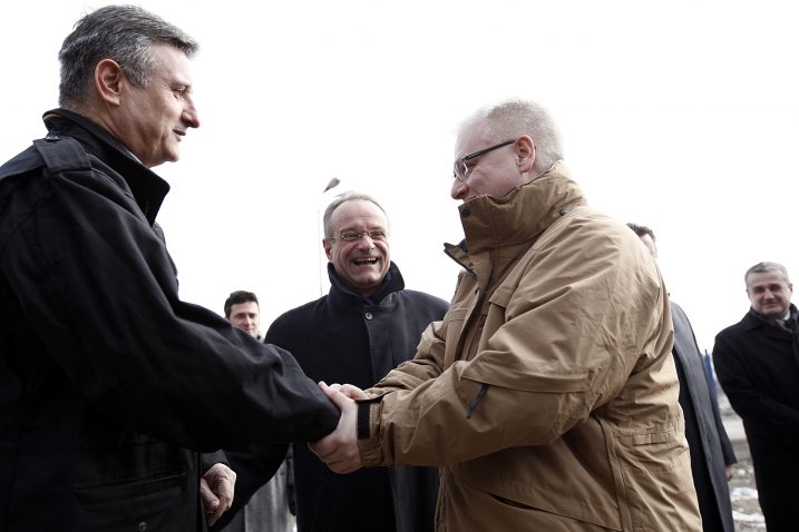 Ivo Josipović već drugi put svojim izjavama neizravno pomaže kampanji Tomislava Karaamrka / Foto: Dragan Matic / Cropix