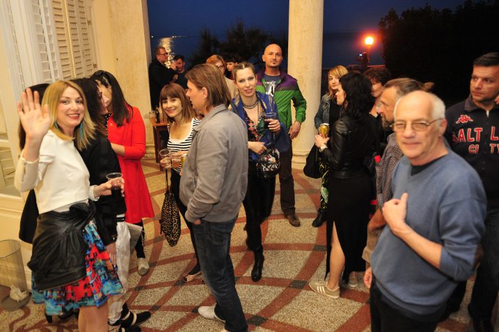 Publika na festivalu koji traži otklon od elitno-turističkih manifestacija / Snimio Marin Aničić