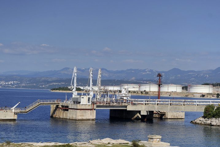 Omišljani imaju iskustva s Dinom i Janafom, pa strahuju od novog projekta / arhiva NL