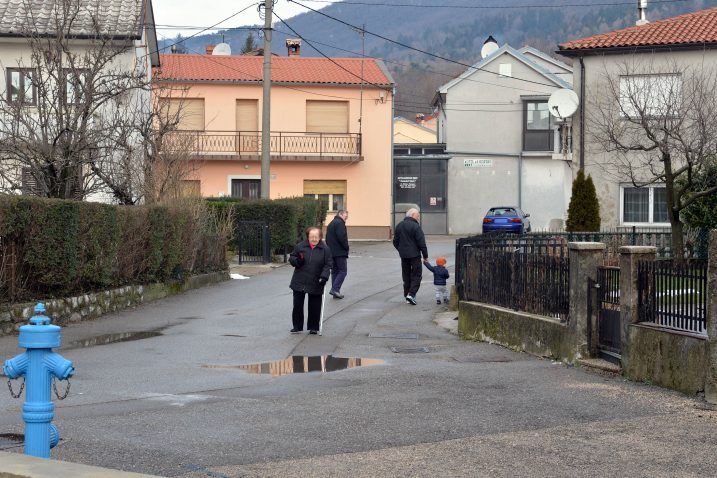 Klana potporama želi privući mještane da šire obitelji / Snimio Damir ŠKOMRLJ