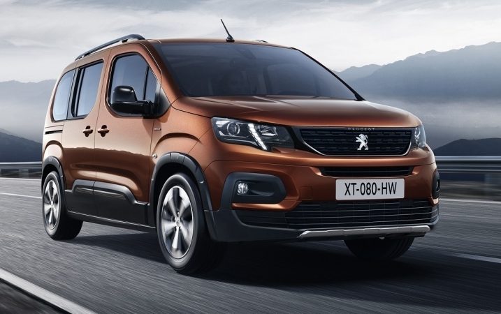 Opelov i Peugeotov adut u ovoj sve prihvaćenijoj klasi dolaze na tržište nakon ljeta ove godine