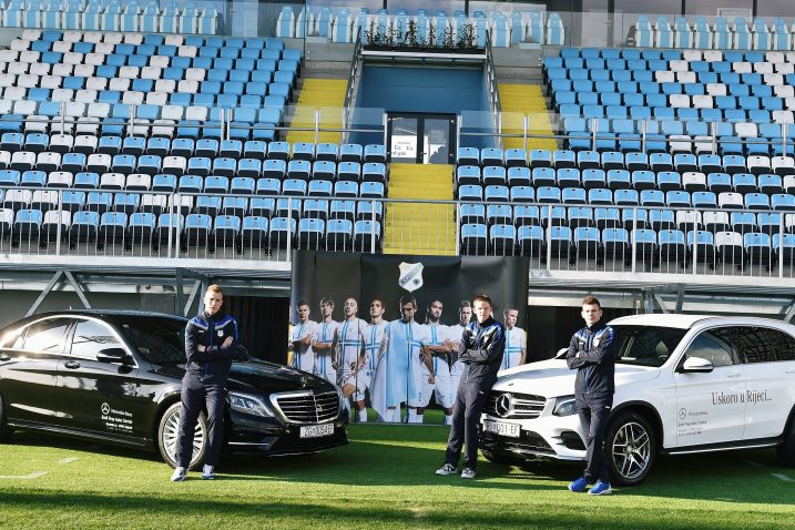 MERCEDESOVI MANEKENI – Bekim Balaj, Marin Tomasov i Roman Bezjak  / Foto HNK Rijeka