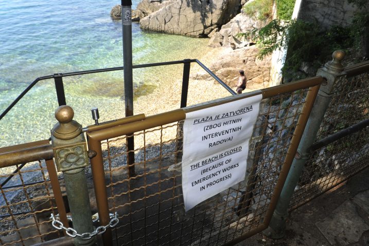 Kućni ljubimci ostali bez plaže / Snimio Marin ANIČIĆ