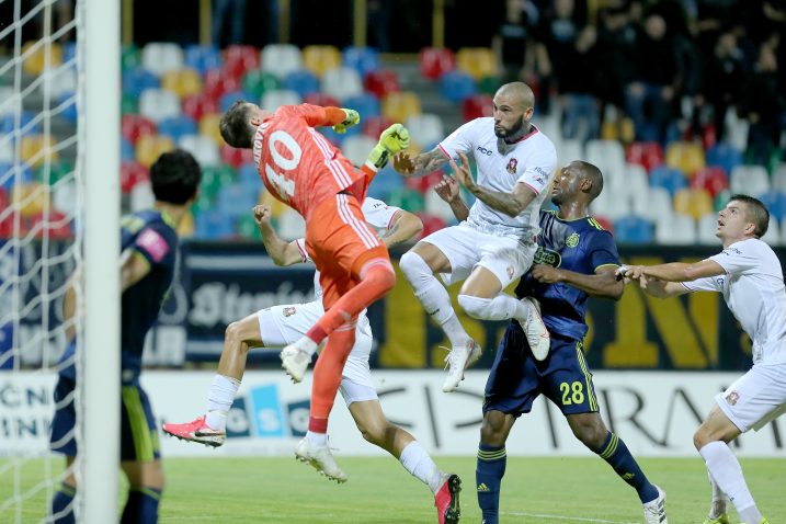 Dominik Livaković imao je dosta posla u Velikoj Gorici/Foto PIXSELL