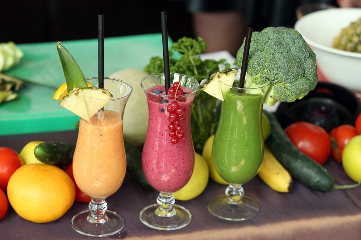 Voćni smoothie uvijek je bolja opcija od masnoćama zasićenih napitaka / Foto: Goran Stanzl/PIXSELL