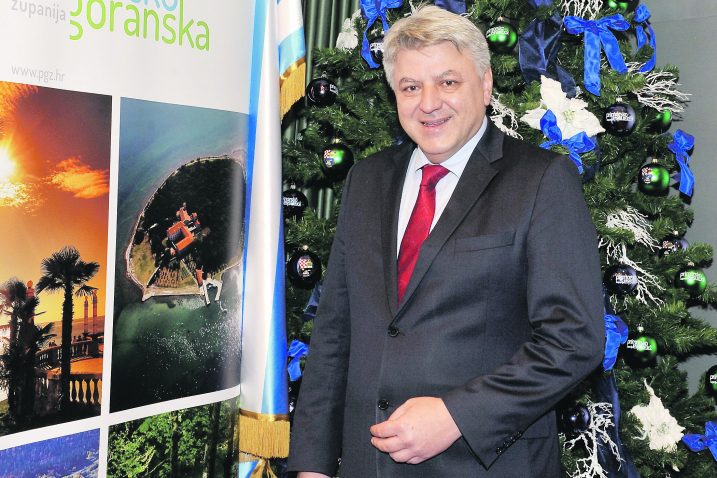 Porezna reforma dodatno financijski i fiskalno slabi regionalnu i lokalnu samoupravu te još više centralizira javne financije – Zlatko Komadina / snimio S. JEŽINA