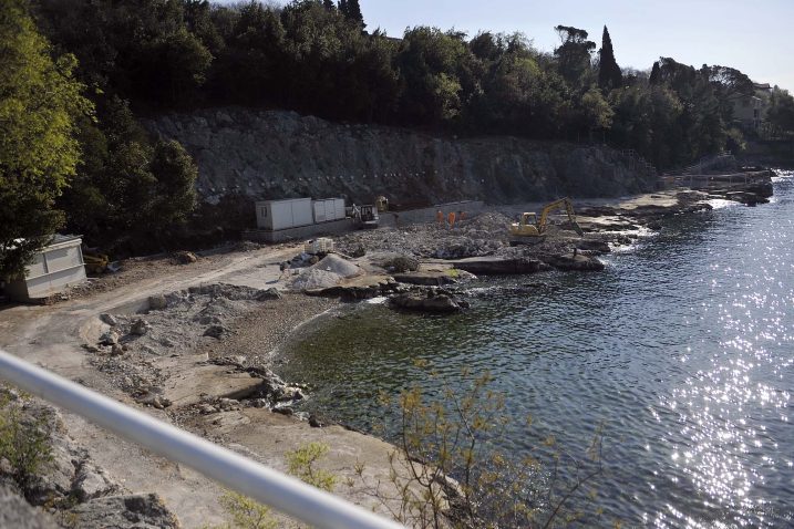 Radovi na plaži Bivio trebali bi završiti do 1. lipnja / Snimio Ivica TOMIĆ