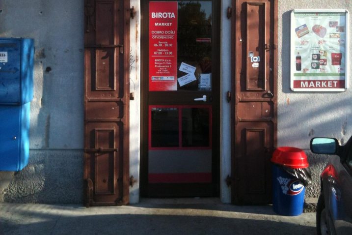 Opljačkana trgovina na Pehlinu / Foto S. KLEVA