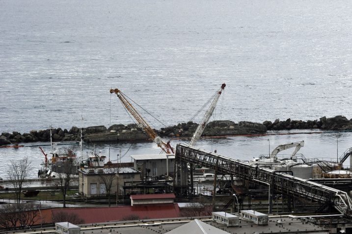 Procjenjuje se da će do 2030. LNG bunker-stanica u Petrolejskoj luci distribuirati oko 920 tisuća metara kubičnih LNG-a / Foto Silvano JEŽINA