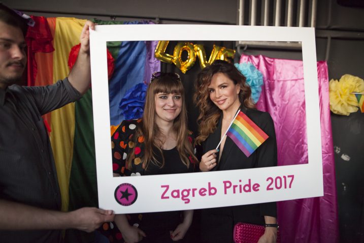 Mjesec ponosa otvoren je u srijedu navečer tulumom na simboličkome mjestu, zagrebačkom klubu "Super super"