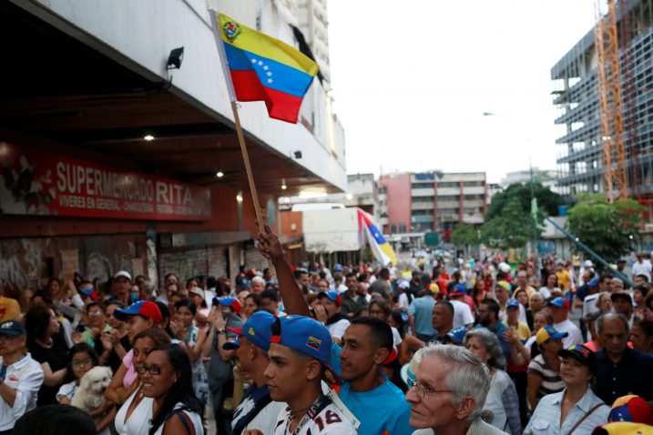 Tisuće oporbenih pristalica na skupu potpore u Caracasu / Foto REUTERS