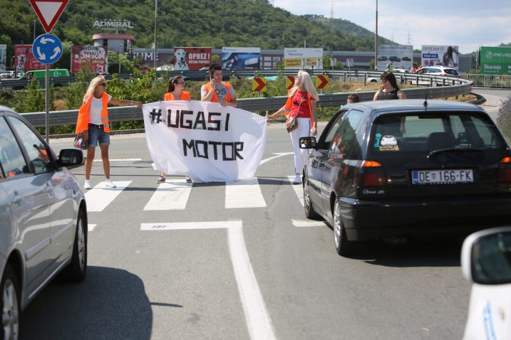 Prosvjed na kružnom toku Škurinje / Foto Nel Pavletic/PIXSELL