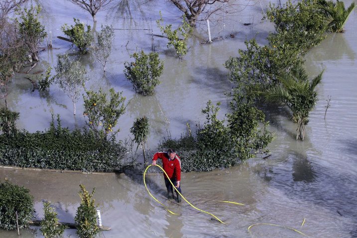 U poplavama koje su pogodile Albaniju jedna žena je izgubila život / Foto Reuters