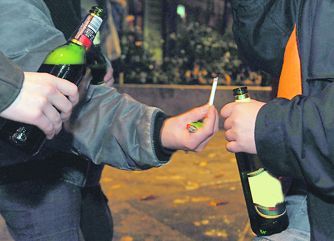 U posljednjih mjesec dana opilo se čak 15 posto srednjoškolaca / Foto Roni BRMALJ