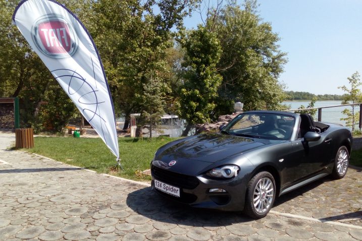 Izvrsne vozne osobine - Fiat 124 Spider