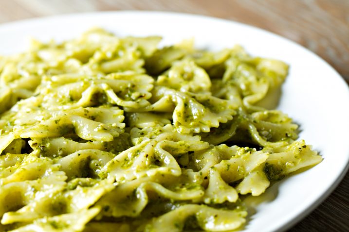 Farfalle s pestom od kopriva / iStock