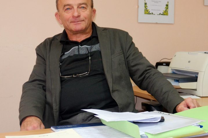 Franjo Ružić predvodi one koji nastoje vratiti uloženo / Snimio Marinko KRMPOTIĆ