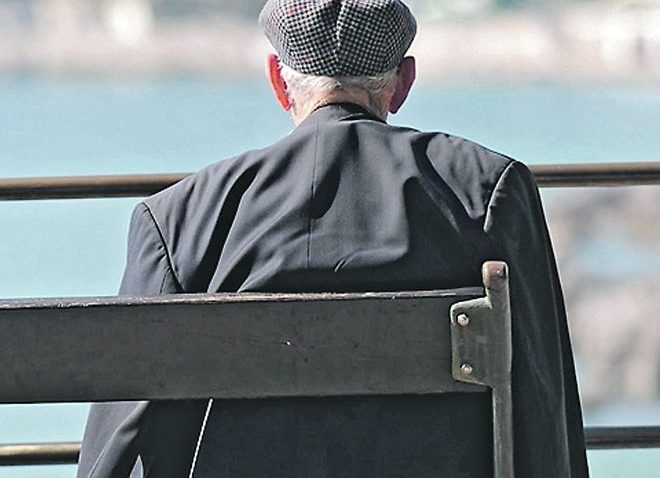 Starije osobe često su na meti prevaranata / Snimio Sergej DRECHSLER / NL arhiva
