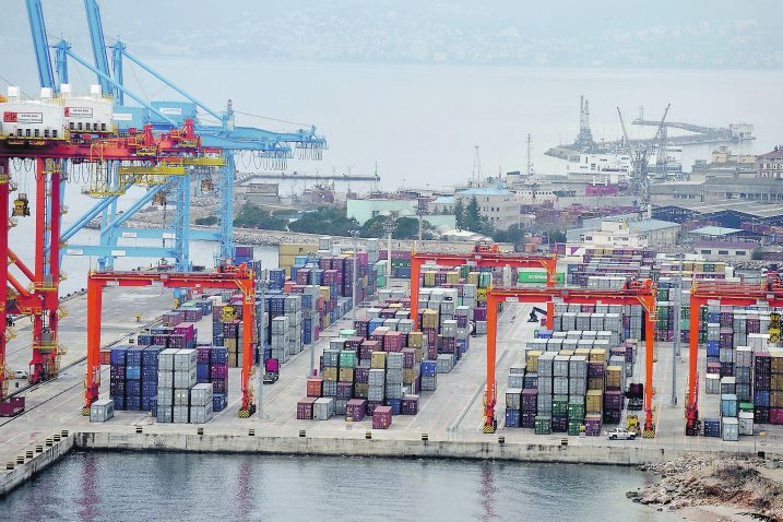 Pozitivan pomak bilježi i kontejnerski terminal na Brajdici / Foto Damir Škomrlj
