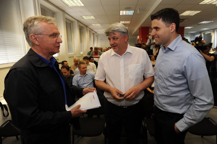 Davor Bernardić, Zlatko Komadina i Rajko Ostojić na jednoj od sjednica Glavnog odbora SDP-a / FotoD. KOVAČEVIĆ