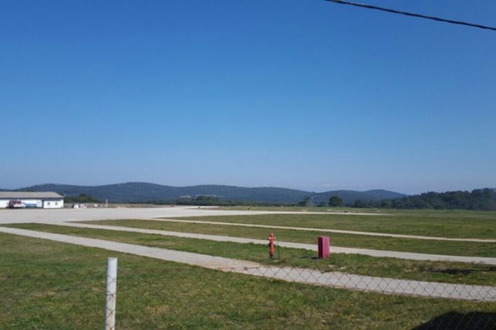 Godinama se najavljuje proširenje, ali radovi još nisu počeli – lošinjska zračna luka / foto A. TOMOVIĆ