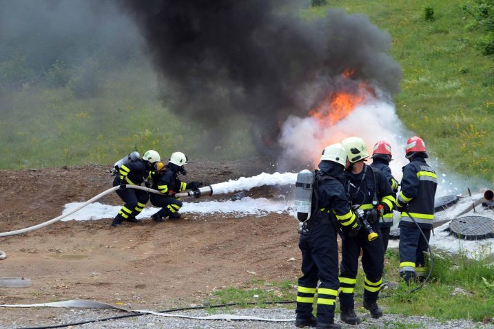 Vježba DVD-a Sunger povodom 110 godina postojanja / Foto Marinko Krmpotić