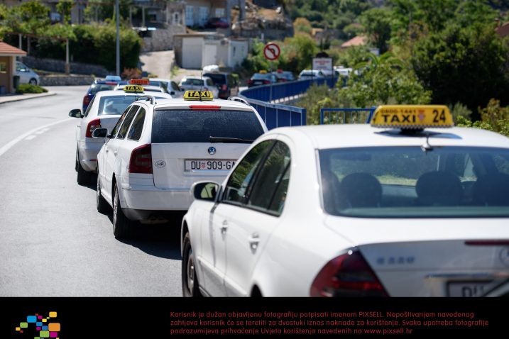 Prosvjed u Dubrovniku / Foto  Grgo Jelavic/PIXSELL