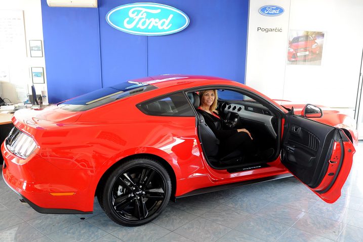 »Muški automobil« - Ford Mustang  / Snimio I. Tomić