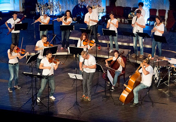 S lanjske izvedbe popularnog koncerta »Purpur in jeans«