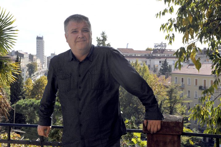 Opstali smo zahvaljujući velikom inatu, guštu i ljubavi koju osjećamo prema kazalištu – Bojan Lakoš / Foto Roni BRMALJ