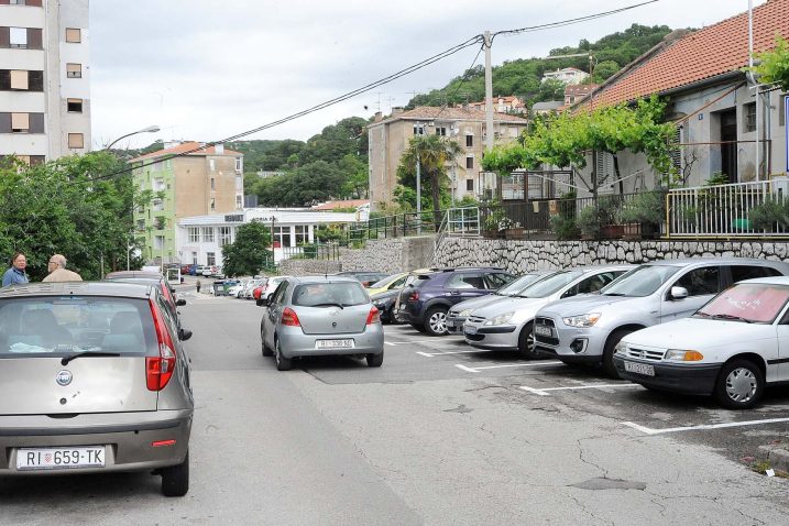 Rastočine – kad će početi gradnja garaže, zasad je nepoznato / Snimio Sergej DRECHSLER