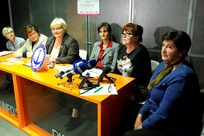 Helena Glibota-Kresina, Ankica Perhat, Ira Pavlović-Ružić, Ani Mihaljević-Ferari i Gordana Rena / snimio M. GRACIN