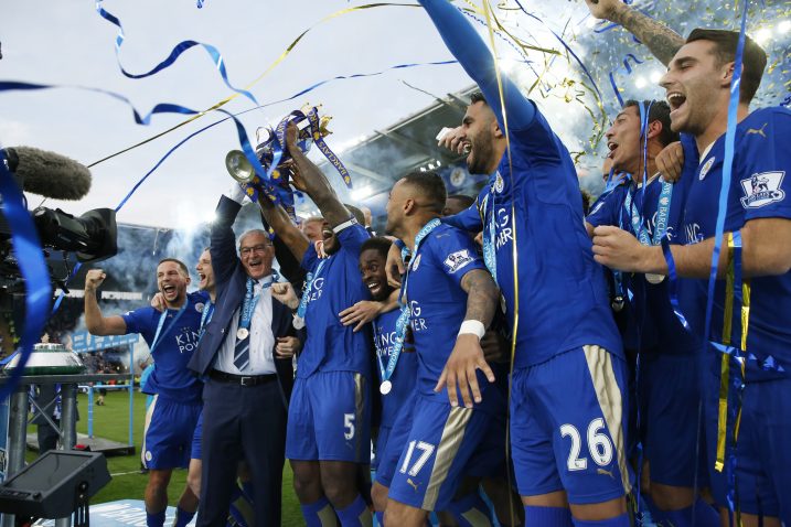 Claudio Ranieri s igračima Leicestera / Foto Reuters