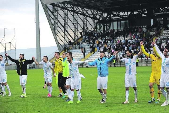 Opet na potezu - Nogometaši "Rijeke" nakon pobjede nad "Splitom" / Foto Damir ŠKOMRLJ