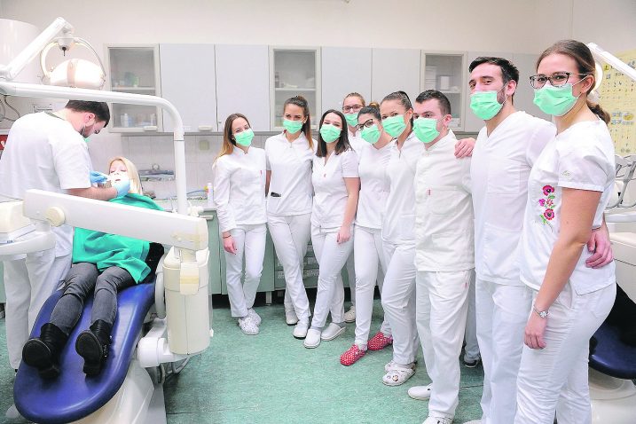 Klinika za dentalnu medicinu u svoj proces rada uključuje i studente  / snimio S. DRECHSLER