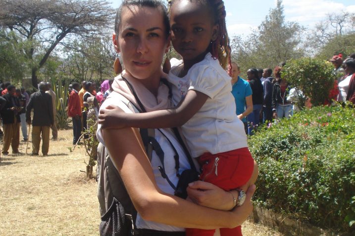 Andriana Ratković i djevojčica iz Malog doma