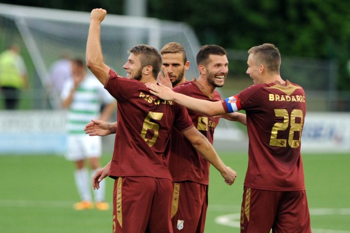 Vatromet golova,