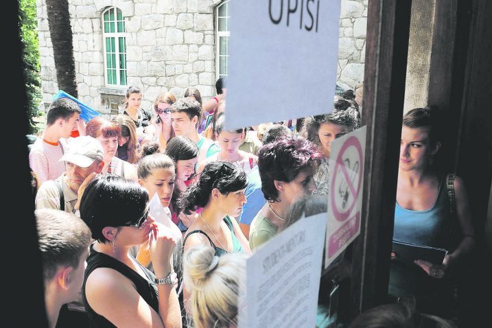 Za redovne studente na riječkom je Sveučilištu ostalo svega 78 mjesta / NL arhiva