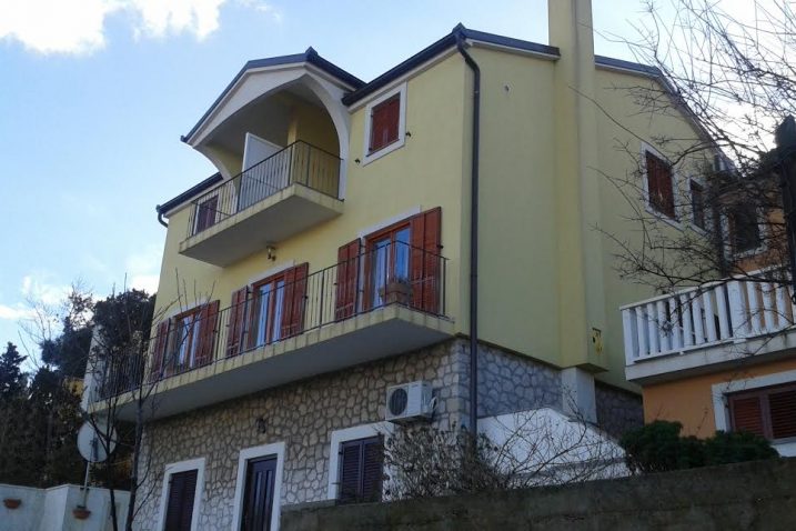Kuću je Ivković darovao suprugi