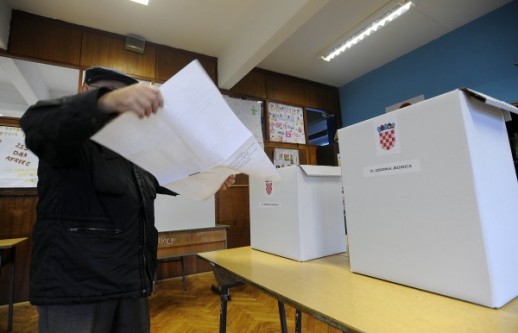 Rok za podnošenje zahtjeva za glasovanje izvan mjesta prebivališta, odnosno rok za ispravak podataka upisanih u registar birača, istječe 31. kolovoza 2016.
