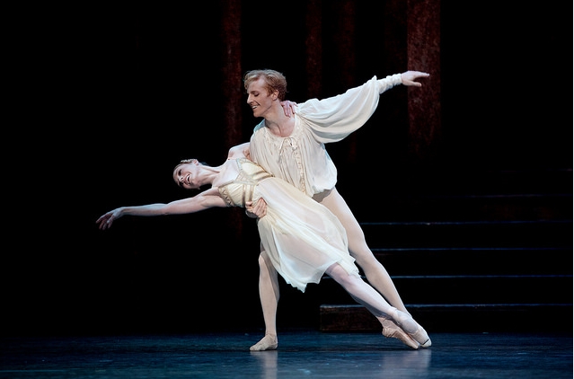 Predanost i strast – Sarah Lamb i Steven McRae kao Julija i Romeo