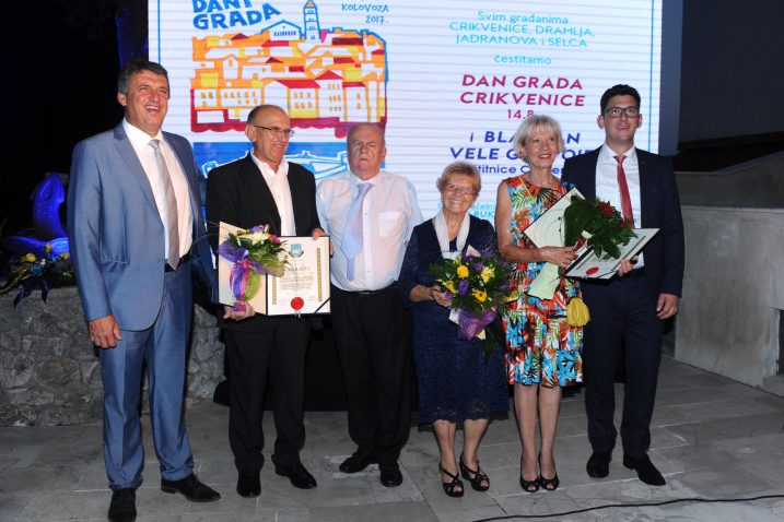 Nagrađeni s čelnicima Grada Crikvenice / snimio M. Gracin