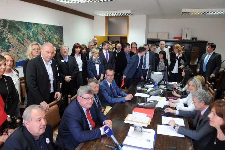 Čelnici i članovi liste koalicije »Rijeka za sve«  / snimio V. KARUZA