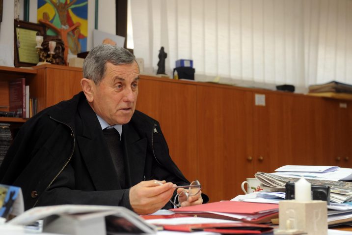 Don Ivan Grubišić / Snimio Roni BRMALJ / NL arhiva