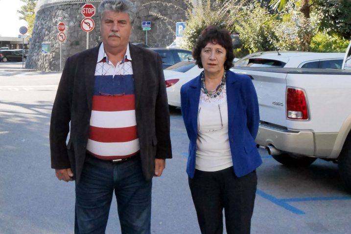 Postavljamo pitanje s kim će Liburnia Riviera Hoteli raditi – Bruno Bulić i Marina Cvitić ispred zgrade Uprave LRH / Foto Marin ANIČIĆ
