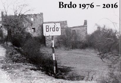 Ulaz u mjesto Brdo, fotografija iz 1970-ih godina prošlog stoljeća