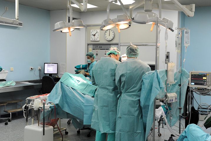 Slovenski liječnici obavljat će samo nužne usluge i operacije / Foto Arhiv NL
