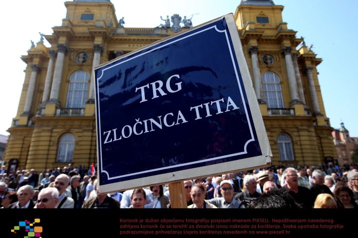 Na prosvjedu za Hrvatsku bez totalitarističke simbolike u javnim prostorima sudjelovao je i Roman Leljak, foto Robert Anic/PIXSELL